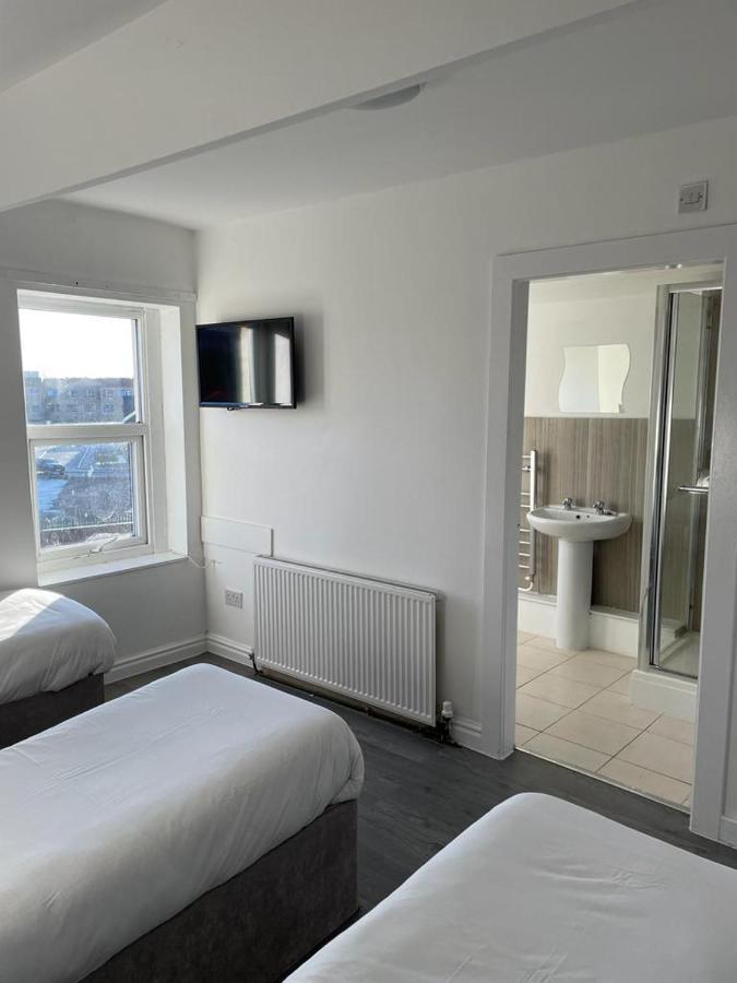 Bed & Breakfast No.6 York Villas Liverpool