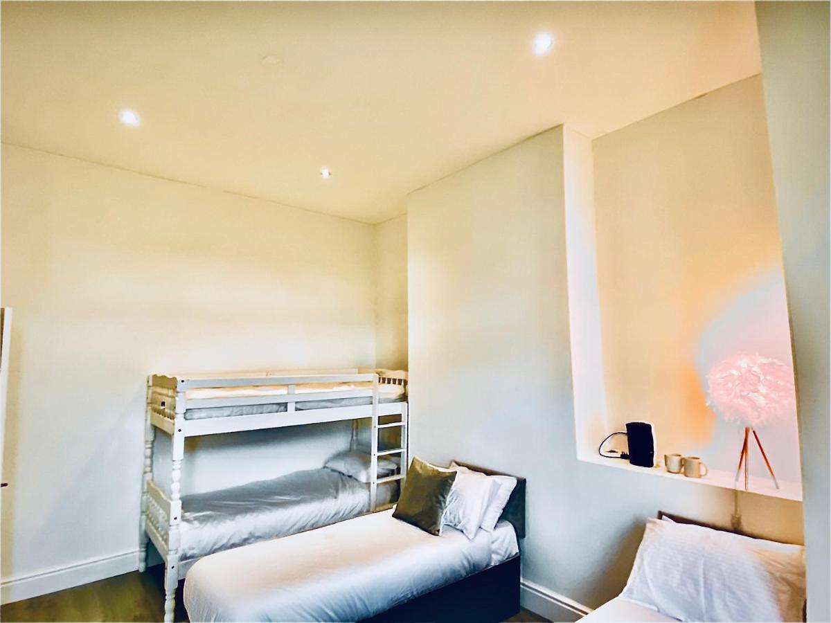 Bed & Breakfast No.6 York Villas Liverpool